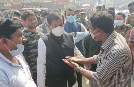 After Hawkers, now Biplab Deb Govt wants to Remove Auto Drivers from Battala: AMC Mayor faces massive Protest by Auto Driver, Heavy Argument Generated: Driver Refused to Move Away, Slammed Biplab Deb Govt over CNG Price Hikes After Hawkers, now Biplab Deb Govt wants to Remove Auto Drivers from Battala: AMC Mayor faces massive Protest by Auto Driver, Heavy Argument Generated: Driver Refused to Move Away, Slammed Biplab Deb Govt over CNG Price Hikes